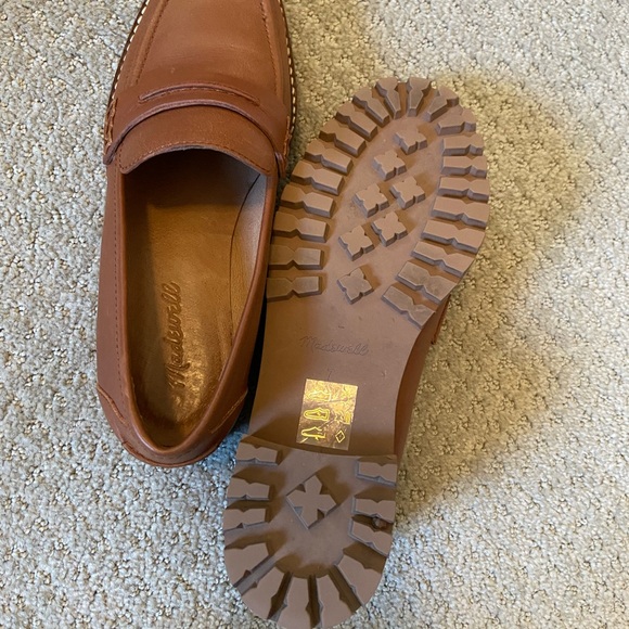 Madewell Ladies’ Lug Sole Loafers - Picture 2 of 6